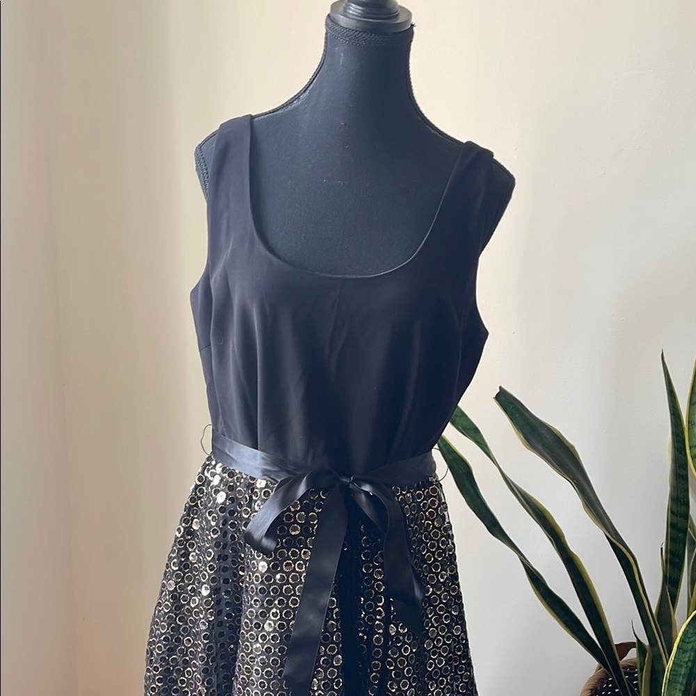 Black and Gold Sequin Dress with Ribbon - Picture 4 of 10